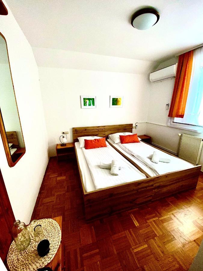 Guesthouse Pri Cebelici Lukovica pri Domžalah Exterior foto