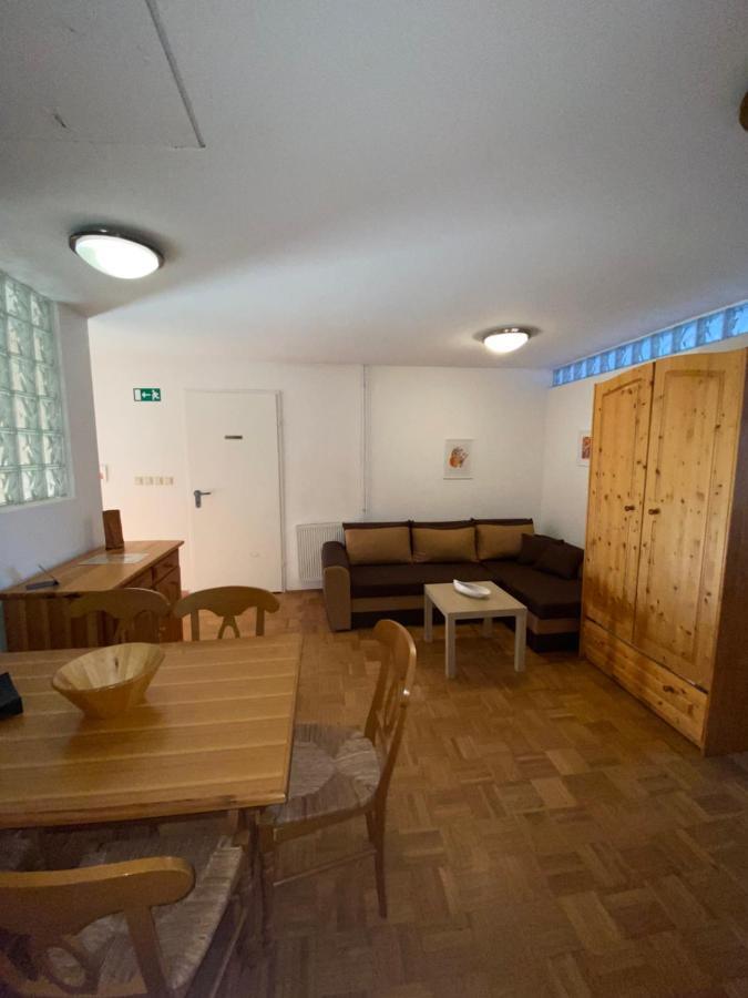 Guesthouse Pri Cebelici Lukovica pri Domžalah Exterior foto