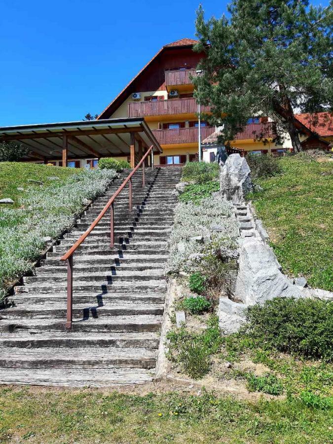Guesthouse Pri Cebelici Lukovica pri Domžalah Exterior foto